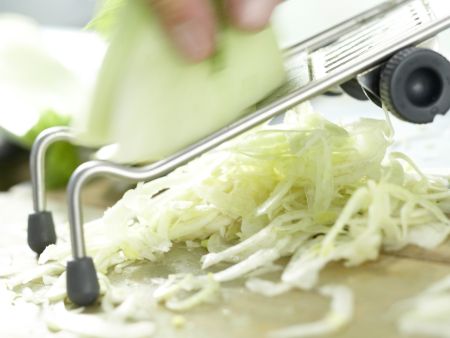 Shaved Fennel Salad preparation step 2 Shaved Fennel Salad preparation step 2