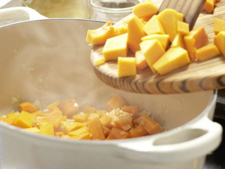 Smarter Butternut Squash and Carrot Soup preparation step 4 Smarter Butternut Squash and Carrot Soup preparation step 4