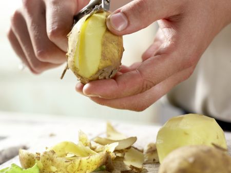 Smarter Herb Mashed Potatoes preparation step 1 Smarter Herb Mashed Potatoes preparation step 1