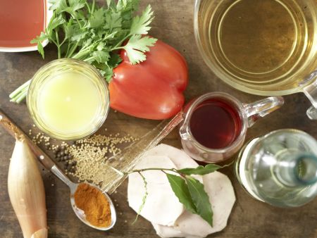 Spicy Chicken in Tomato Aspic preparation step 1 Spicy Chicken in Tomato Aspic preparation step 1