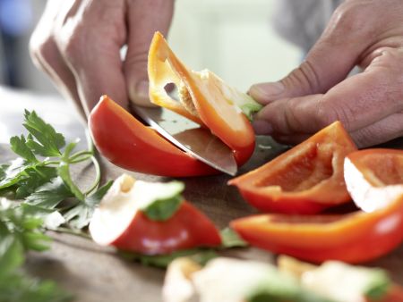 Spicy Chicken in Tomato Aspic preparation step 4 Spicy Chicken in Tomato Aspic preparation step 4