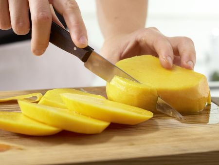 Spicy Mango Salad preparation step 1 Spicy Mango Salad preparation step 1