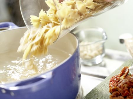 Spicy Pasta preparation step 2 Spicy Pasta preparation step 2