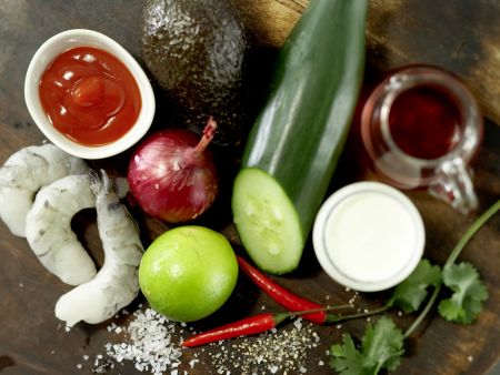 Spicy Shrimp with Avocado Cream preparation step 1 Spicy Shrimp with Avocado Cream preparation step 1