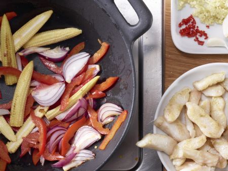Stir-Fried Catfish preparation step 4 Stir-Fried Catfish preparation step 4