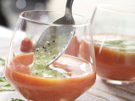 Strawberry and Papaya Drink preparation step 3 Strawberry and Papaya Drink preparation step 3