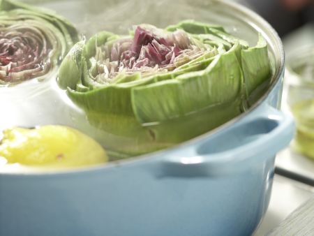 Stuffed Artichokes preparation step 4 Stuffed Artichokes preparation step 4