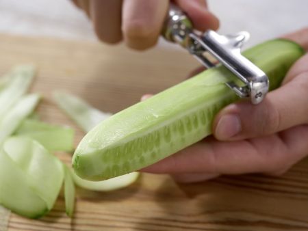 Stuffed Cucumber Rolls preparation step 2 Stuffed Cucumber Rolls preparation step 2