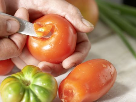 Tomato and Mango Salad preparation step 1 Tomato and Mango Salad preparation step 1