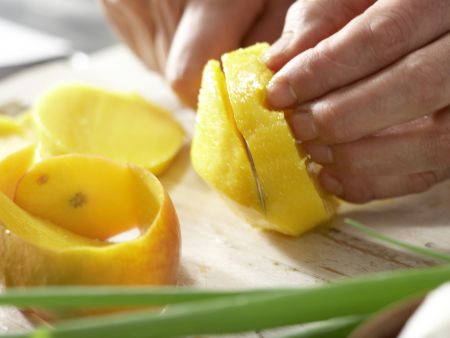 Tomato and Mango Salad preparation step 4 Tomato and Mango Salad preparation step 4