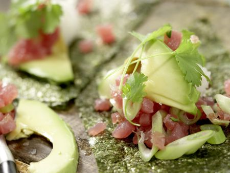 Tuna Tartare Hand Rolls preparation step 11 Tuna Tartare Hand Rolls preparation step 11