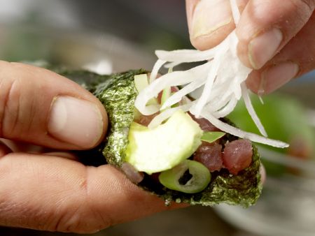 Tuna Tartare Hand Rolls preparation step 12 Tuna Tartare Hand Rolls preparation step 12
