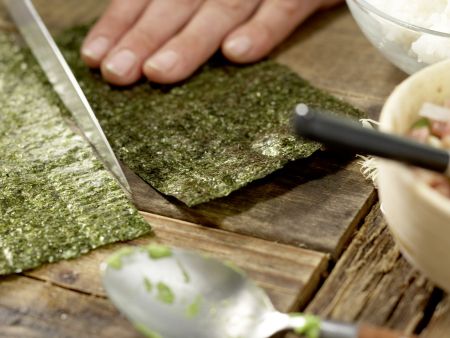 Tuna Tartare Hand Rolls preparation step 8 Tuna Tartare Hand Rolls preparation step 8