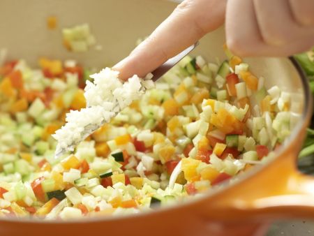 Vegetable Bolognese preparation step 5 Vegetable Bolognese preparation step 5