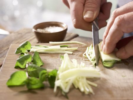 Zucchini and Herb Cheese Spread preparation step 3 Zucchini and Herb Cheese Spread preparation step 3