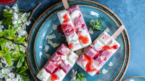 Strawberry skyr ice cream on a stick