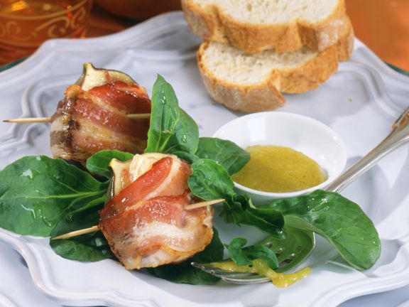 Pecorino Figs Wrapped in Bacon with Salad Pecorino Figs Wrapped in Bacon with Salad