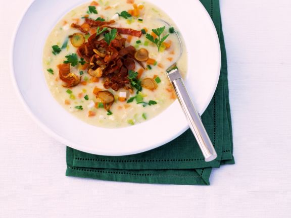 Vegetable semolina soup with smoked bacon Vegetable semolina soup with smoked bacon