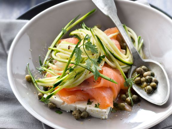 smoked salmon salad with capers