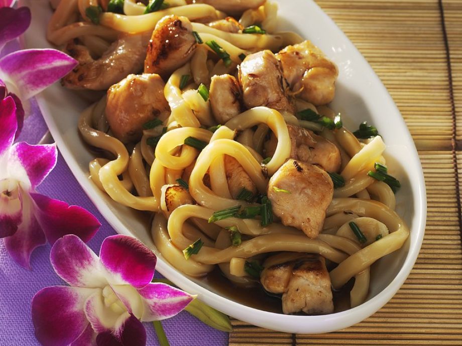 Oyster Sauce Noodles Recipe EatSmarter