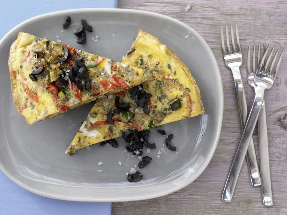 Provencal Vegetable Omelet with Black Olives Recipe | EatSmarter