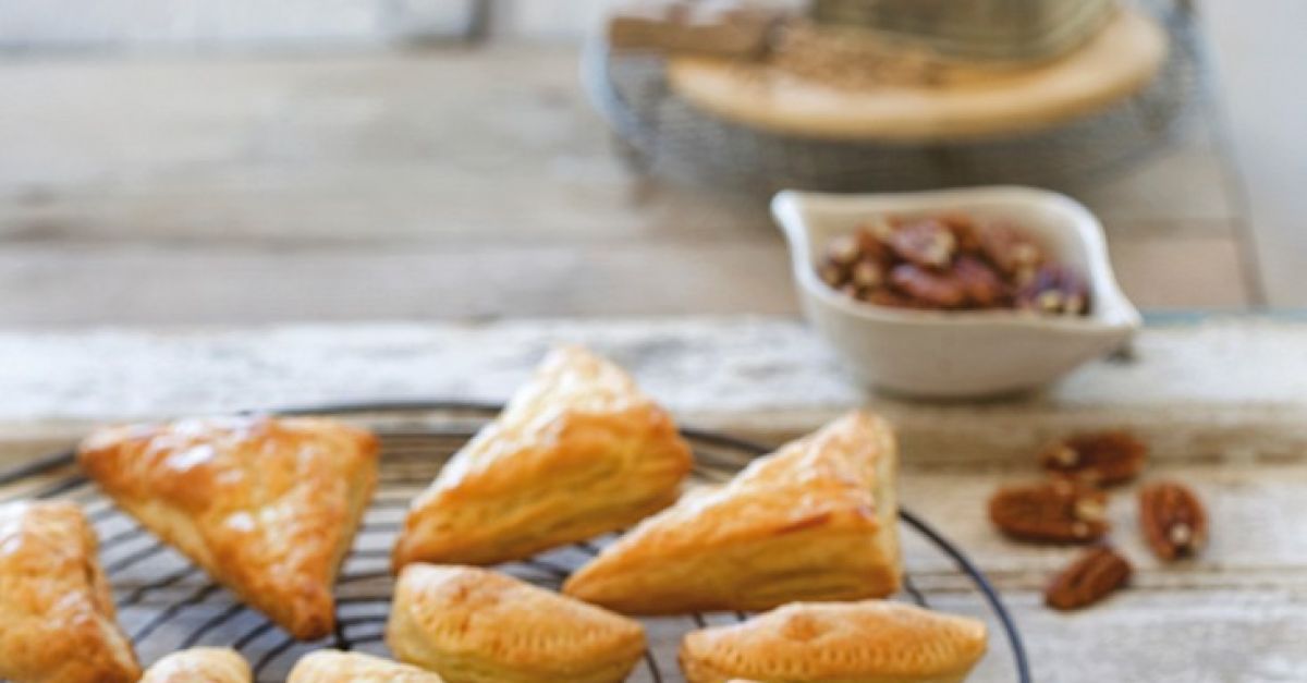 Chocolate Pecan Puffs