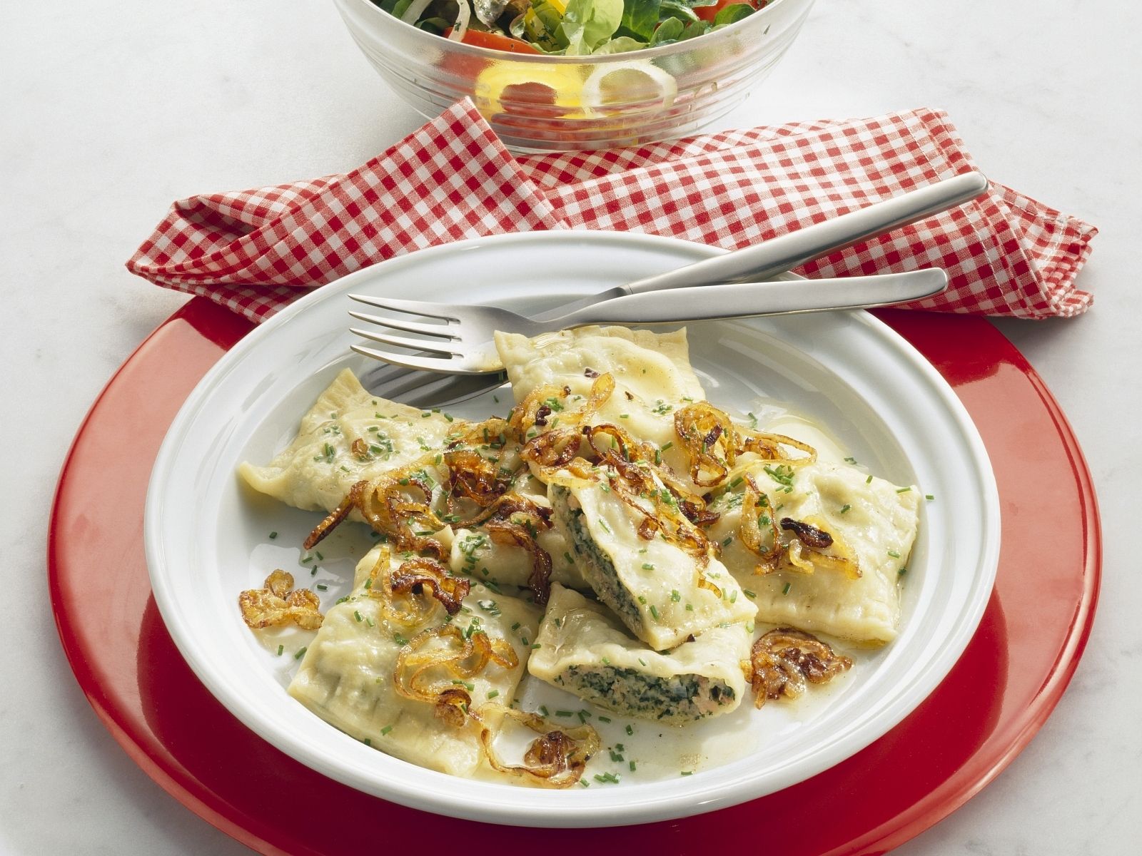Ravioli with Onions and Spinach recipe | Eat Smarter USA