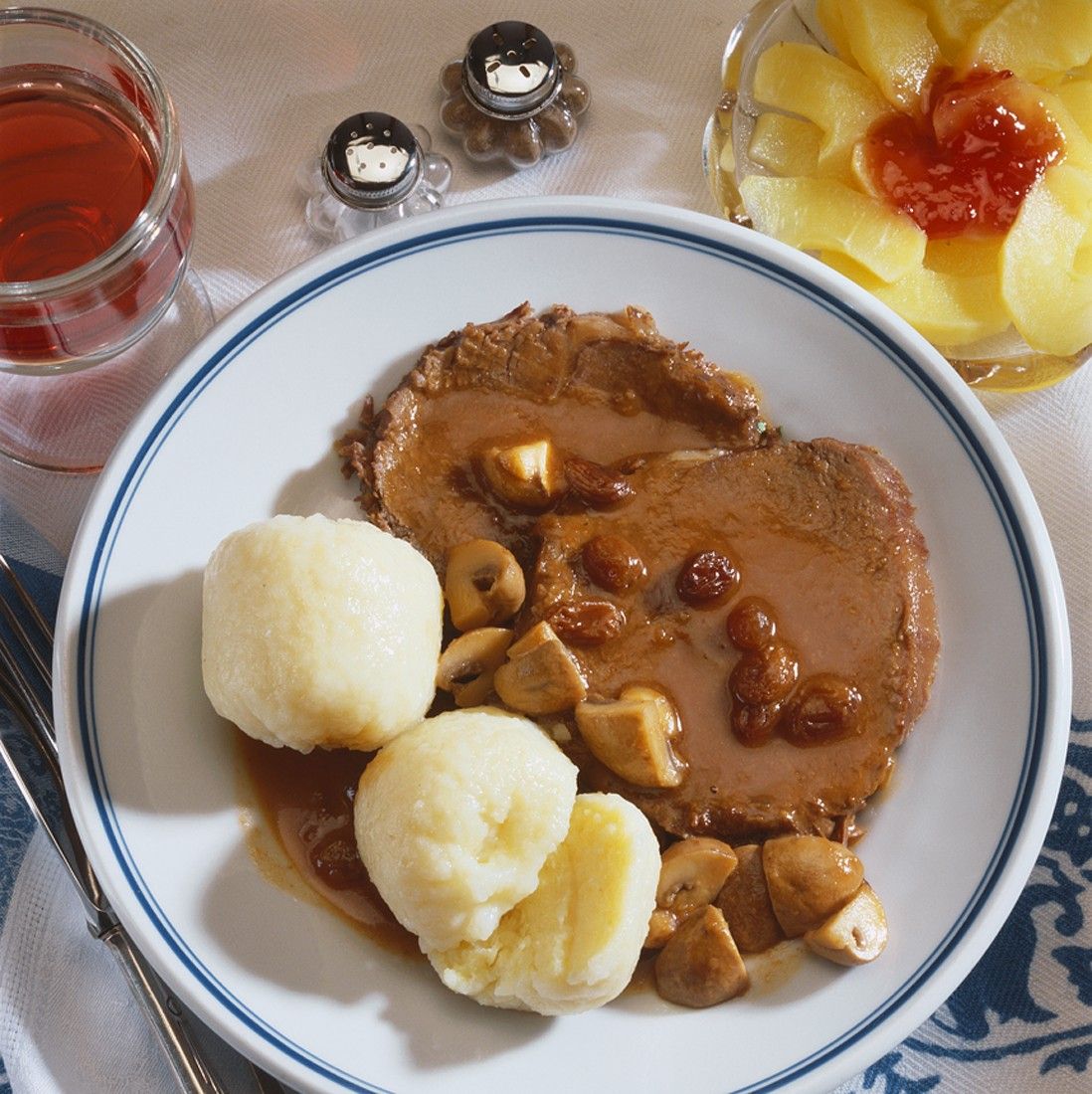 sauerbraten and spaetzle recipe sauerbraten and spaetzle recipe